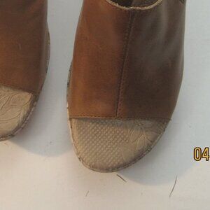 "b-o-c Born Concept " Wedge Sandals Size M/W 9
